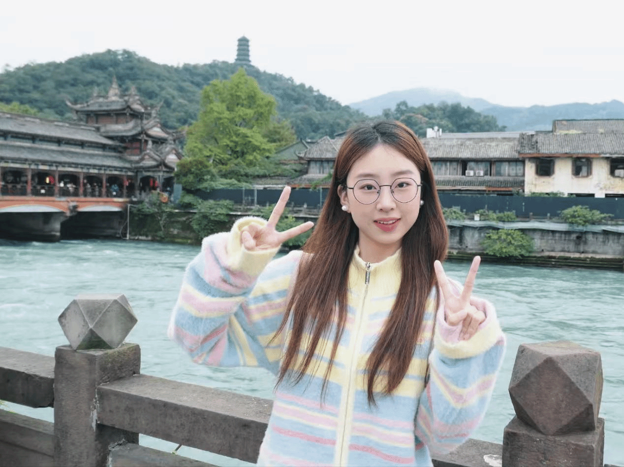 【求学记】岳育竹:翠竹凌云志 勤书青春华章