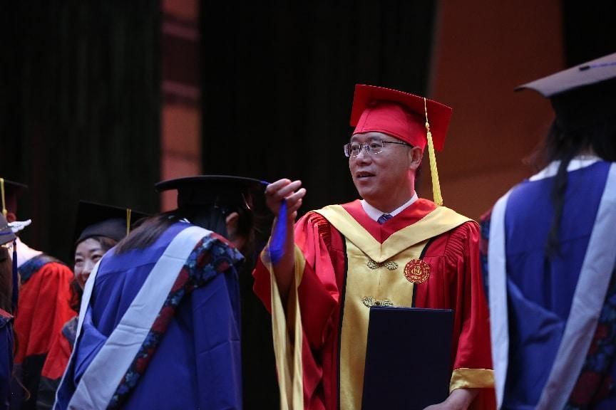 我院举行2026届学生毕业典礼暨授位仪式